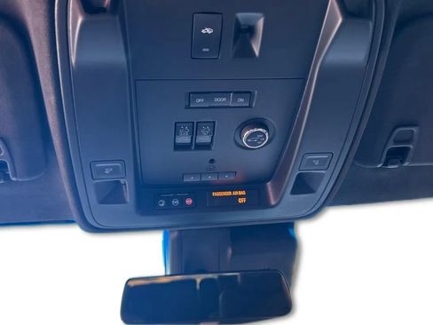 Used 2016 Cadillac Escalade 2WD image 67
