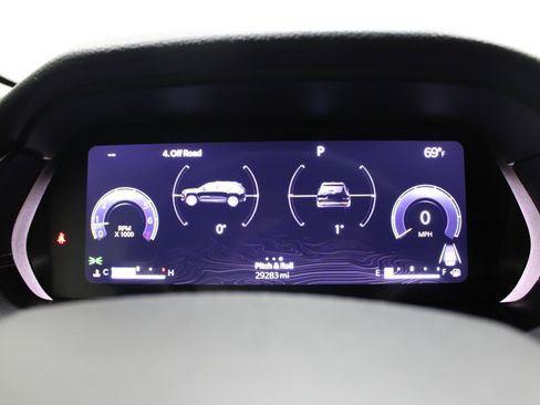 Used 2023 Jeep Grand Cherokee Limited w/ Black Appearance Package image 13