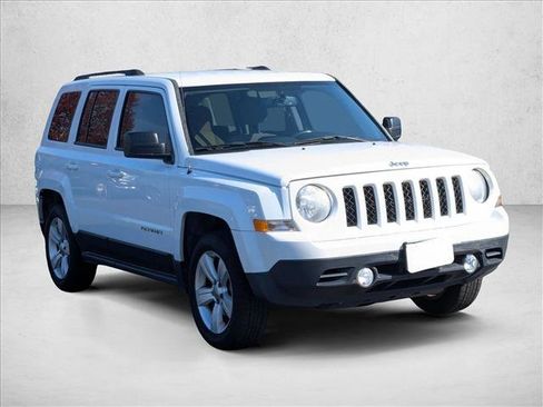 Used 2014 Jeep Patriot Latitude image 3