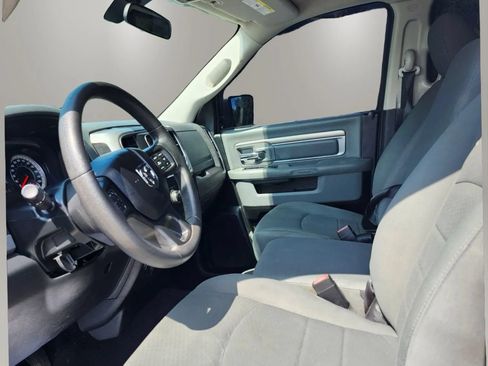 Used 2018 RAM 1500 Classic SLT AWD/4WD image 16
