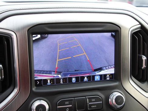 Used 2022 GMC Sierra 2500 Denali w/ Denali Black Diamond Edition AWD/4WD image 35