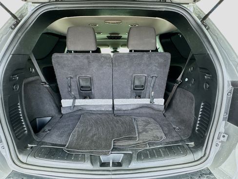 Used 2022 Dodge Durango SXT image 16
