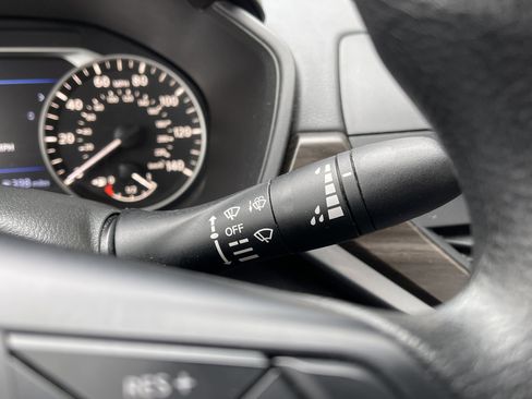 Used 2023 Nissan Altima 2.5 SV image 19