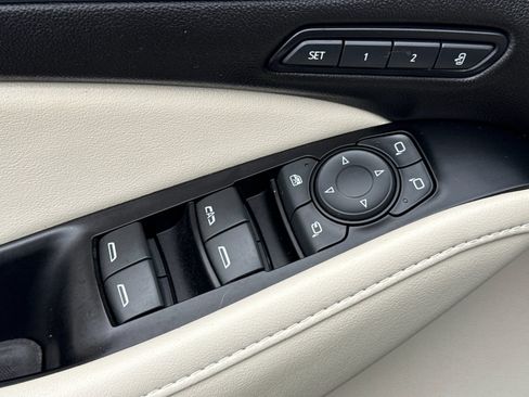 Used 2023 Buick Enclave Avenir w/ Avenir Technology Package image 11