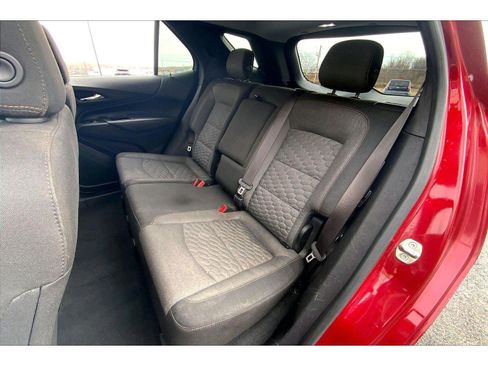 Used 2018 Chevrolet Equinox LT image 24