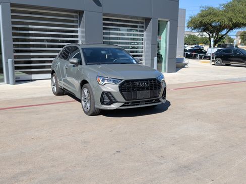 Used 2025 Audi Q3 2.0T Premium AWD/4WD image 2