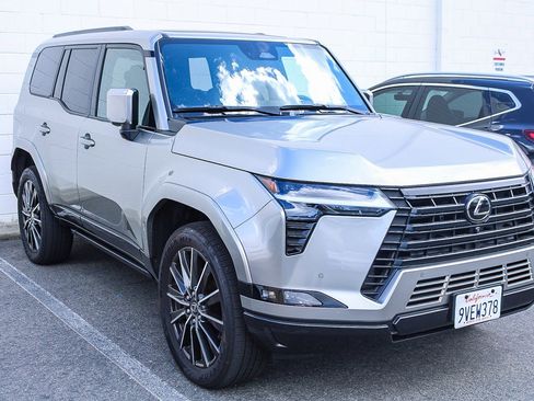 Used 2025 Lexus GX 550 AWD/4WD image 3