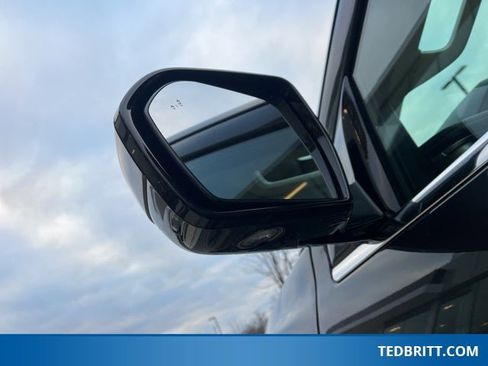 Used 2022 Ford Expedition XLT image 45