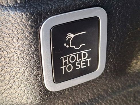 Used 2024 Jeep Grand Cherokee L Limited image 27