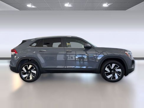 New 2026 Volkswagen Atlas Cross Sport SE FWD image 8