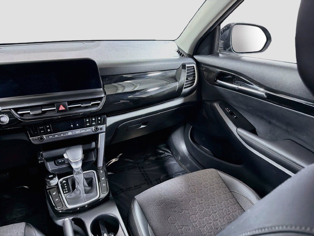 Used 2024 Kia Seltos S AWD/4WD image 24