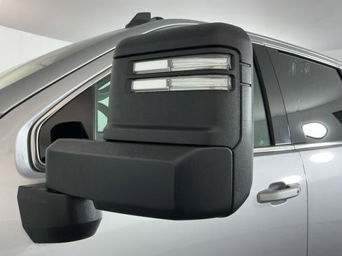 Used 2022 GMC Sierra 3500 SLE image 10