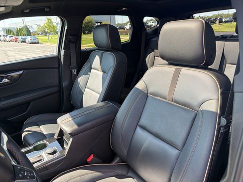Used 2023 Chevrolet Blazer Premier w/ Enhanced Convenience Package AWD/4WD image 18