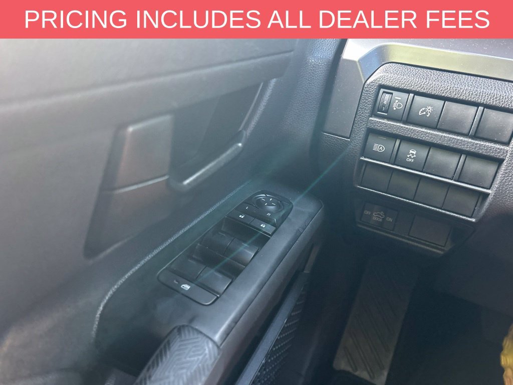 Used 2025 Toyota Tacoma SR5 AWD/4WD image 13