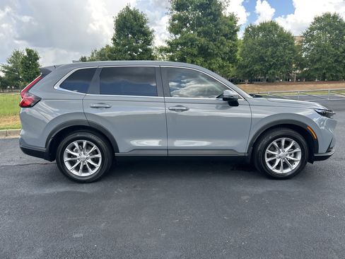 Used 2024 Honda CR-V EX image 10