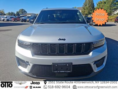 New 2025 Jeep Grand Cherokee Limited w/ Black Appearance Package