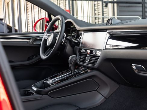 New 2026 Porsche Macan AWD/4WD image 48