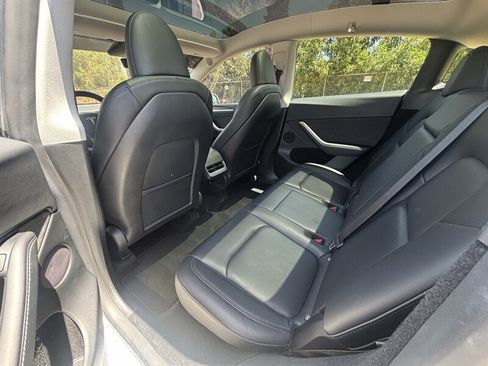 Used 2023 Tesla Model Y Performance AWD/4WD image 13