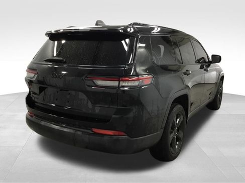 Used 2023 Jeep Grand Cherokee L Laredo image 14