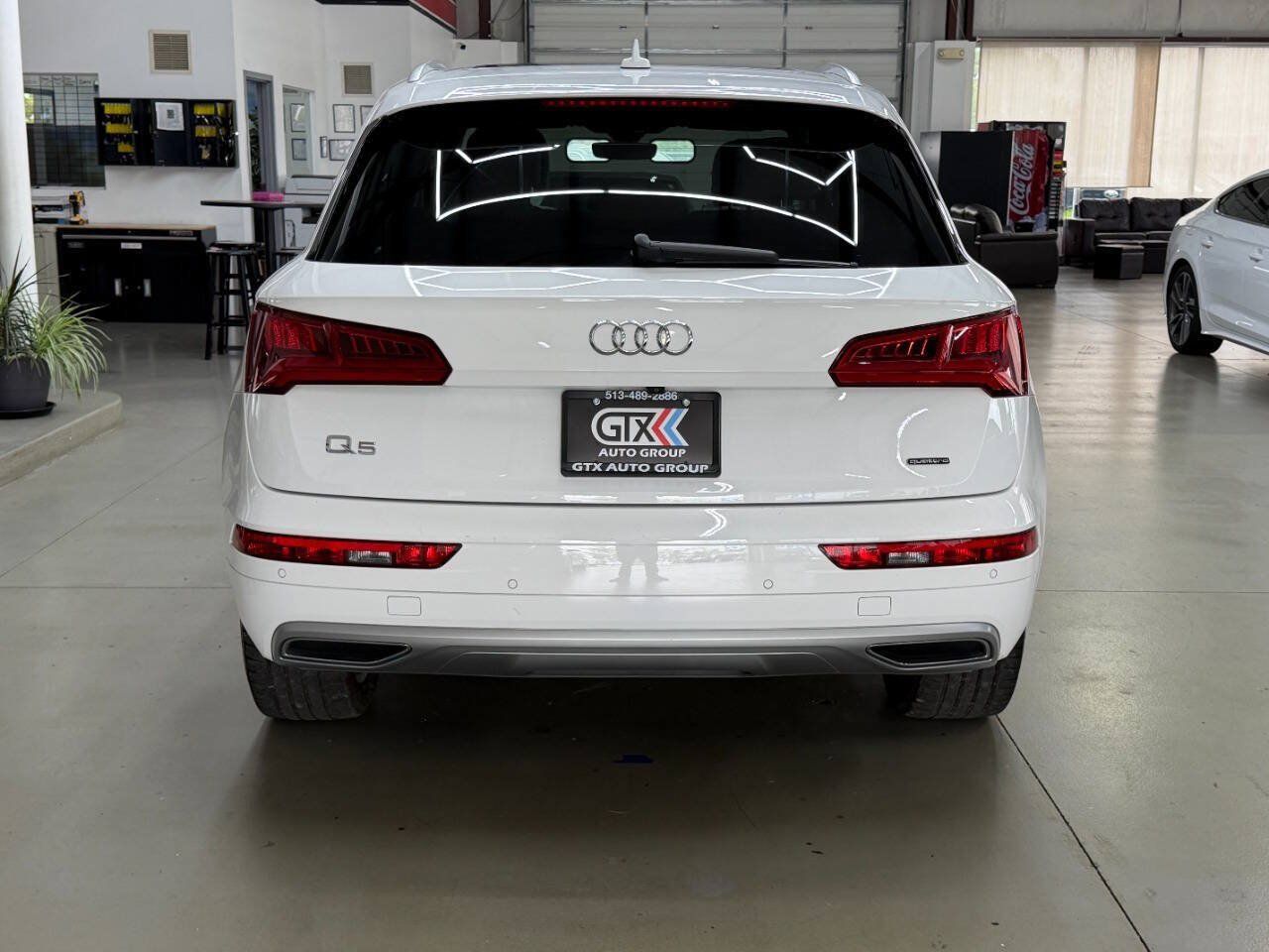 Used 2020 Audi Q5 2.0T Premium Plus w/ Premium Plus Package AWD/4WD image 3
