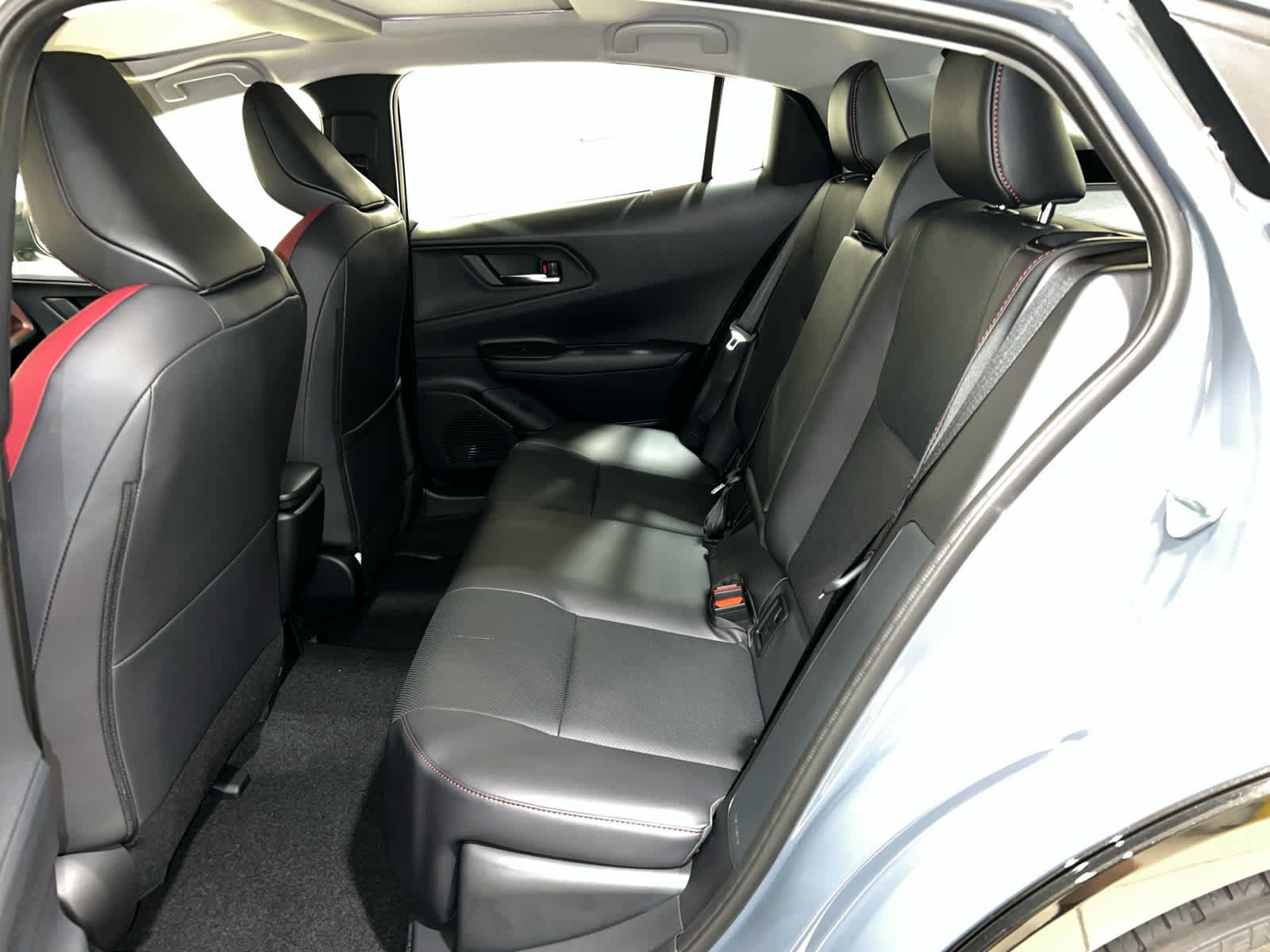 New 2026 Toyota Prius Plug-In Hybrid FWD image 11