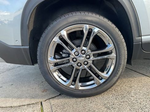 New 2025 Chevrolet Traverse LT w/ Enhanced Driving Package image 23