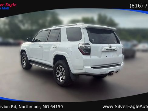 Used 2016 Toyota 4Runner SR5 Premium AWD/4WD image 3