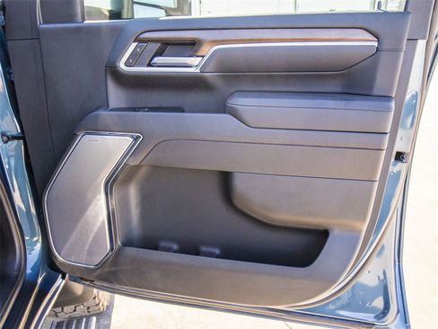 Used 2025 Chevrolet Silverado 2500 High Country w/ High Country Premium Package image 21