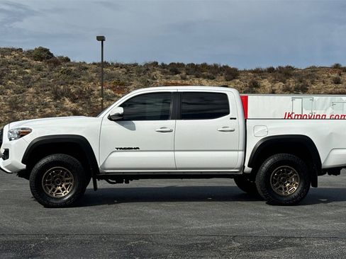 Used 2023 Toyota Tacoma 4x4 Double Cab w/ Trail Edition image 7