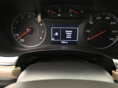 Used 2023 Chevrolet Traverse LS image 11