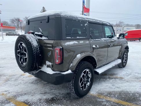 Used 2025 Ford Bronco Outer Banks image 4