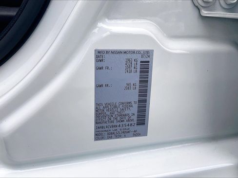 Used 2024 Nissan Altima 2.5 SR w/ SR Premium Package FWD image 37