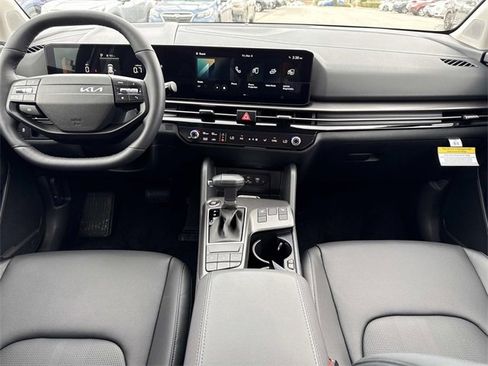 New 2026 Kia Sportage EX image 18