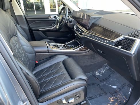 Used 2024 BMW X7 xDrive40i image 10