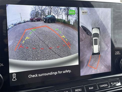 Used 2024 Nissan Pathfinder Platinum w/ Cargo Package image 26