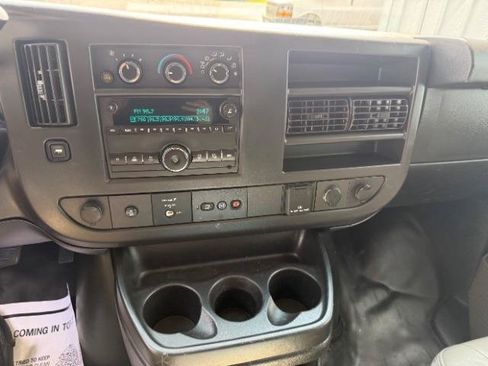 Used 2018 GMC Savana 3500 w/ Driver Convenience Package RWD image 22