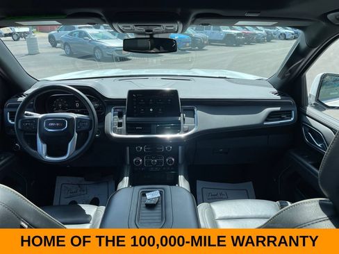 Used 2024 GMC Yukon SLT w/ SLT Luxury Package AWD/4WD image 13