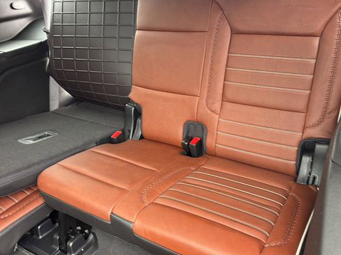 Certified 2023 GMC Yukon Denali Ultimate image 17