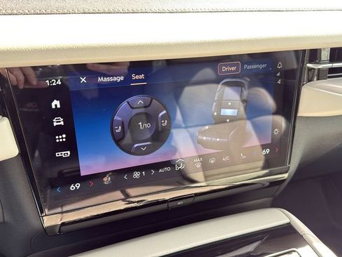 Used 2025 Lincoln Navigator Reserve AWD/4WD image 37
