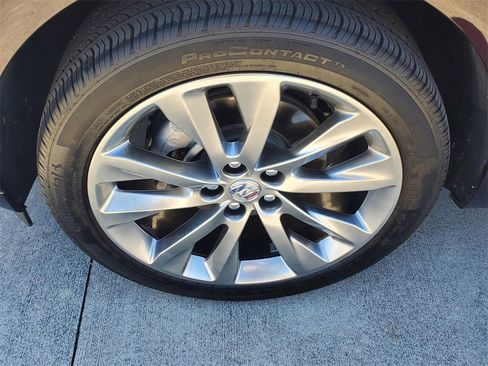 Used 2022 Buick Envision Avenir w/ Technology Package II image 4