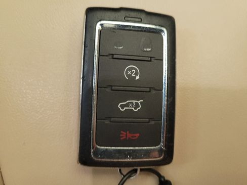 Used 2024 Jeep Grand Cherokee Limited 4xe AWD/4WD image 32
