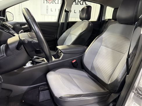 Used 2019 Ford Escape SE AWD/4WD image 9