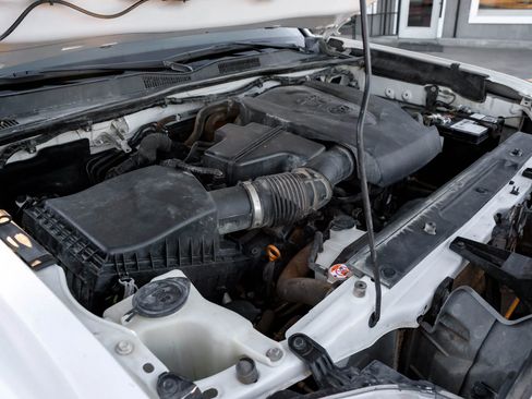 Used 2021 Toyota Tacoma SR5 w/ Trail Edition image 56