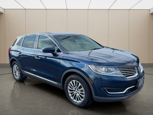 Used 2017 Lincoln MKX Select w/ MKX Climate Package AWD/4WD image 3