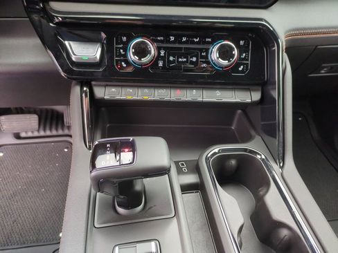 New 2026 GMC Sierra 1500 AT4 w/ AT4 Premium Package AWD/4WD image 14