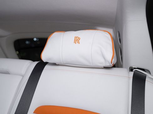 Used 2023 Rolls-Royce Cullinan w/ Cullinan Package image 27