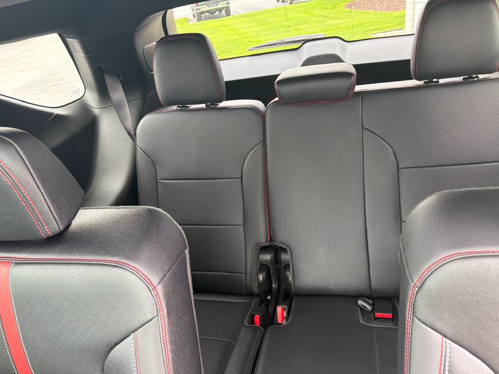 Certified 2024 Chevrolet Traverse RS w/ LPO, Floor Liner Package AWD/4WD image 19