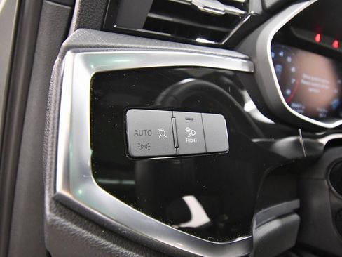 Used 2025 Audi Q3 2.0T Premium image 20