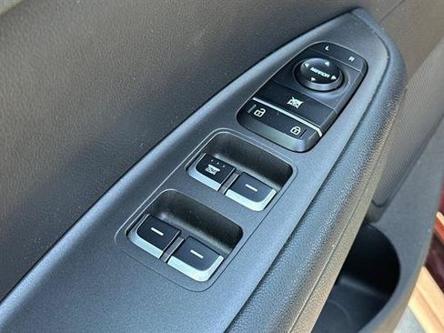 Used 2018 Kia Optima LX FWD image 11