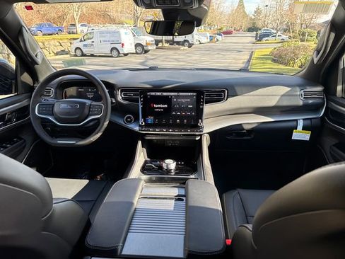 New 2026 Jeep Grand Wagoneer L 4WD image 11